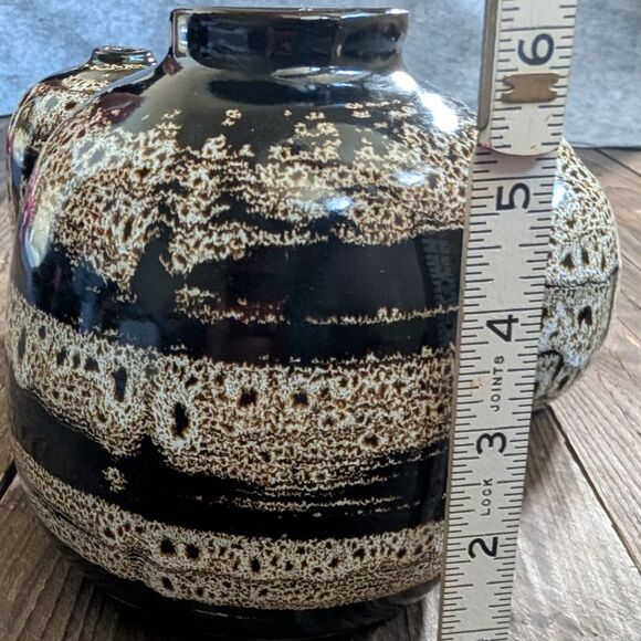 Three Creative Co-op Terracotta Vases in Warm Brown - Picture 7 of 8